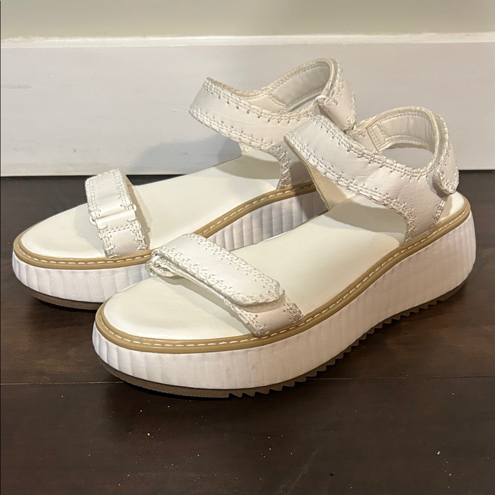Universal Thread white platform sandal comfy - image 2